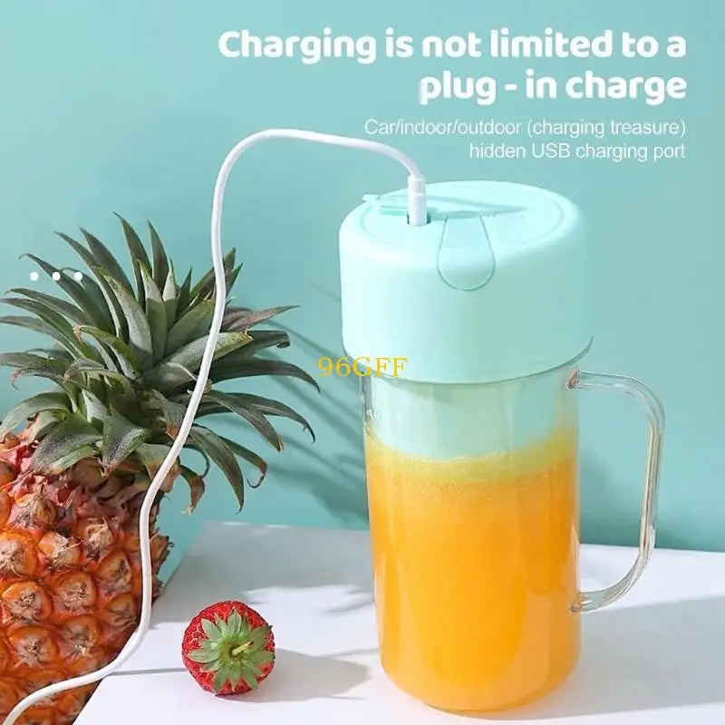 Rechargeable Fruit Juicer Portable Fruit Waterproof Plastic Material