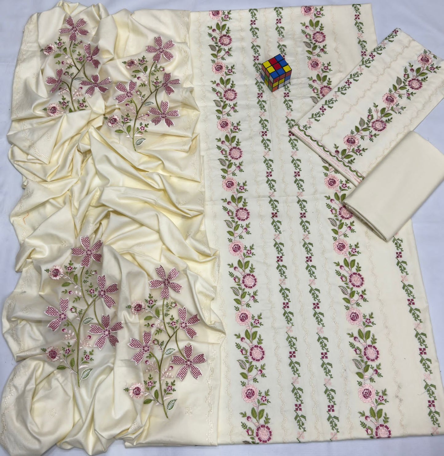 BAREEZE dhanak embroiderd &amp embroidered shawl unstitced 3pc