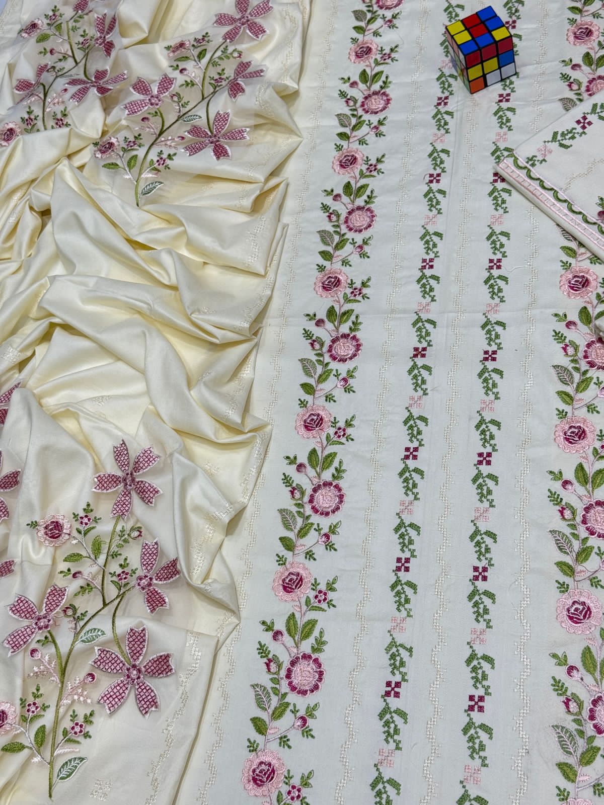 BAREEZE dhanak embroiderd &amp embroidered shawl unstitced 3pc