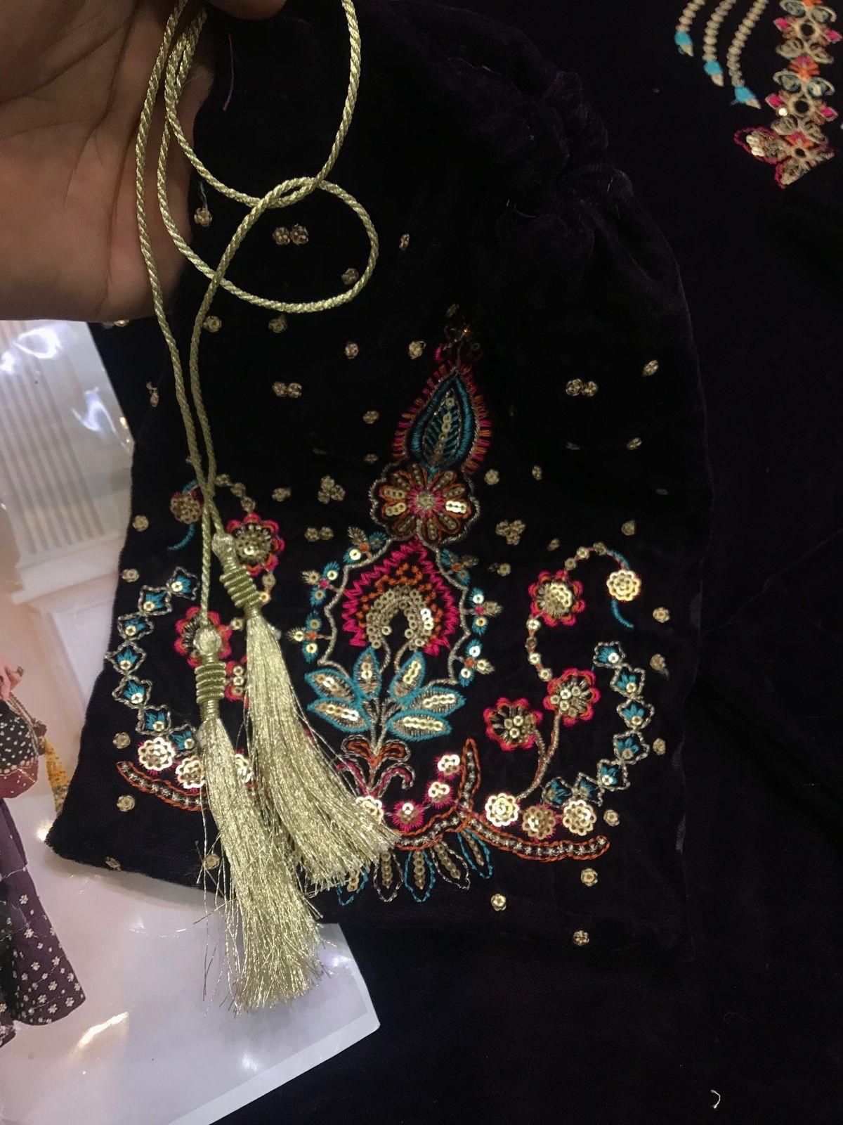 Baroque Luxury Velvet Article